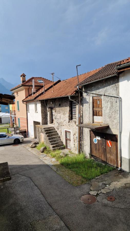 Bed and Breakfast Casa Tipica Arbedese Arbedo-Castione Esterno foto
